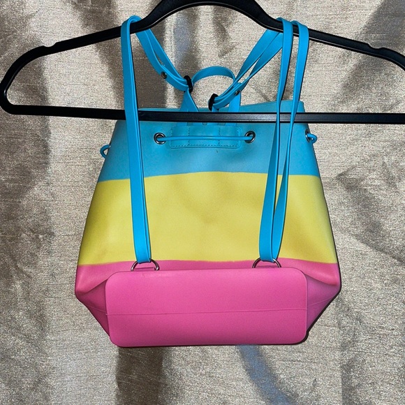 NWOT.  Beach Bag backpack.  Made of durable rubberized material. - Picture 3 of 5